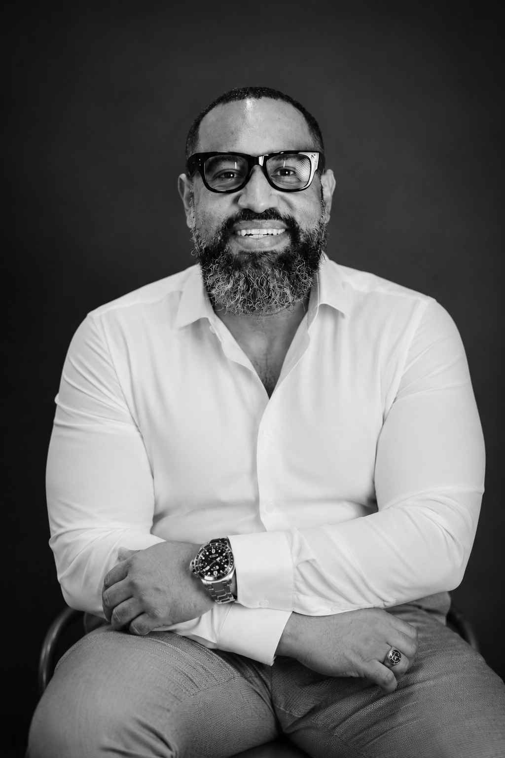 Igor Assis — retrato editorial